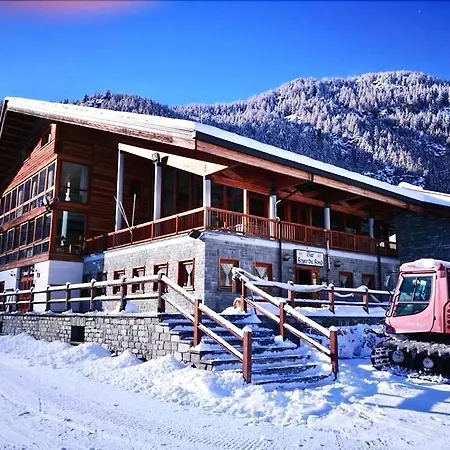 Du Foyer Hotel 3*