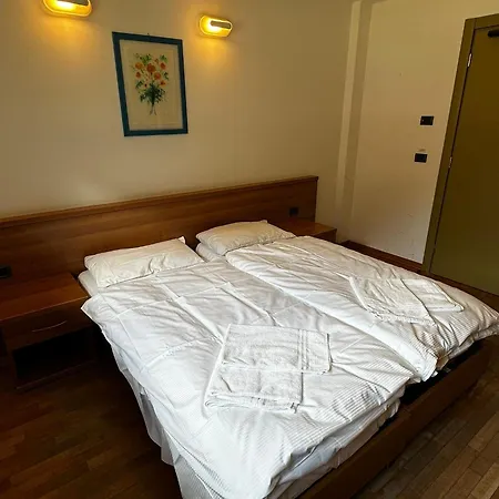 Du Foyer Hotel Brusson